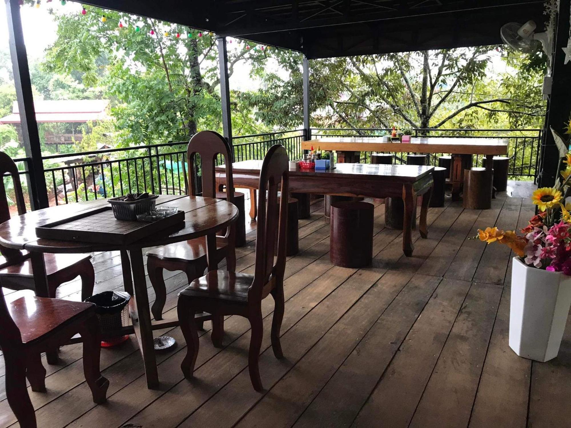 סן מונורום Manel Guesthouse And Restaurant מראה חיצוני תמונה