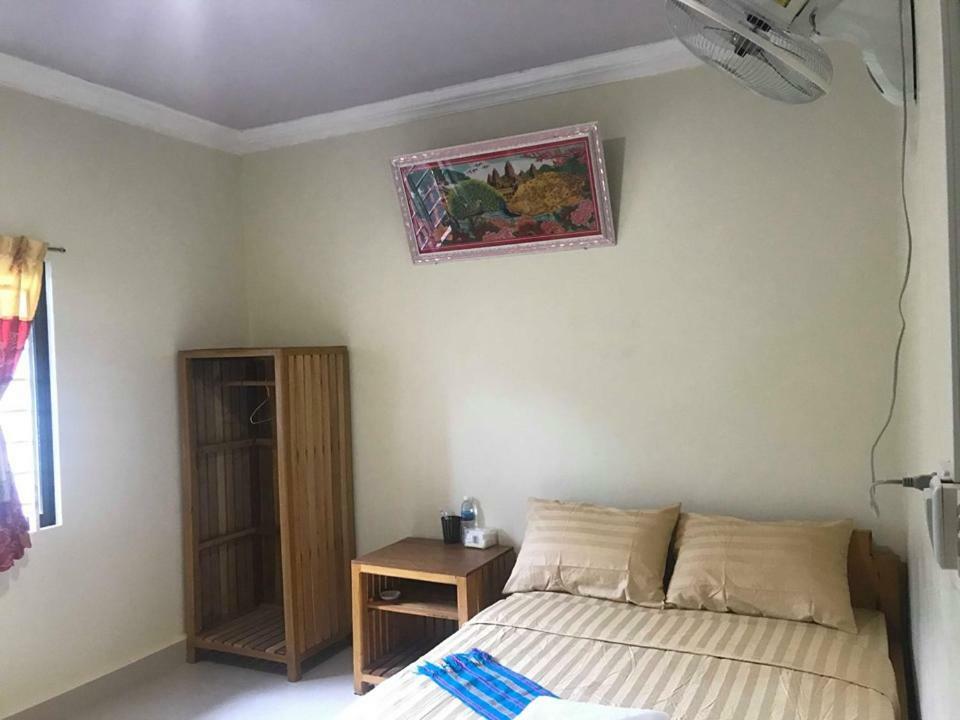 סן מונורום Manel Guesthouse And Restaurant מראה חיצוני תמונה