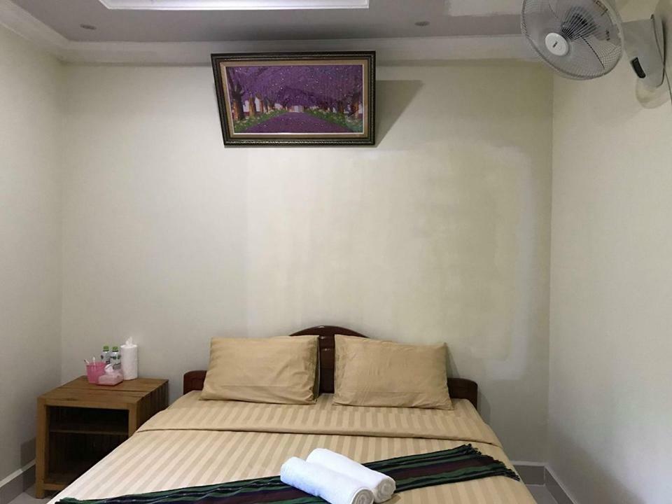 סן מונורום Manel Guesthouse And Restaurant מראה חיצוני תמונה