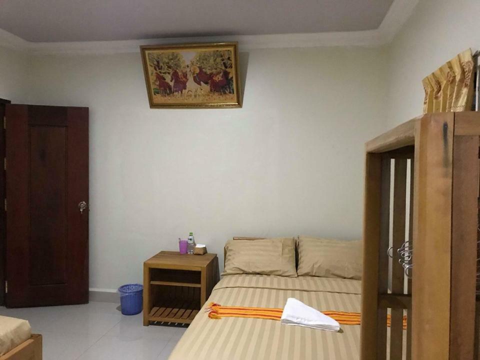 סן מונורום Manel Guesthouse And Restaurant מראה חיצוני תמונה