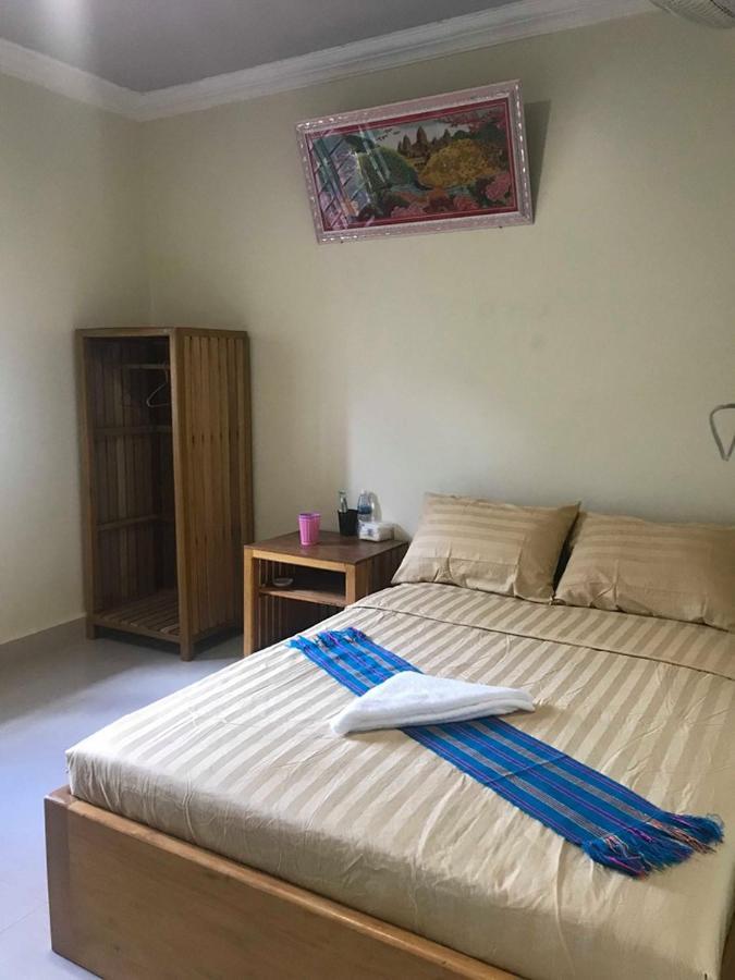 סן מונורום Manel Guesthouse And Restaurant מראה חיצוני תמונה
