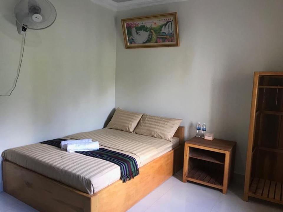 סן מונורום Manel Guesthouse And Restaurant מראה חיצוני תמונה