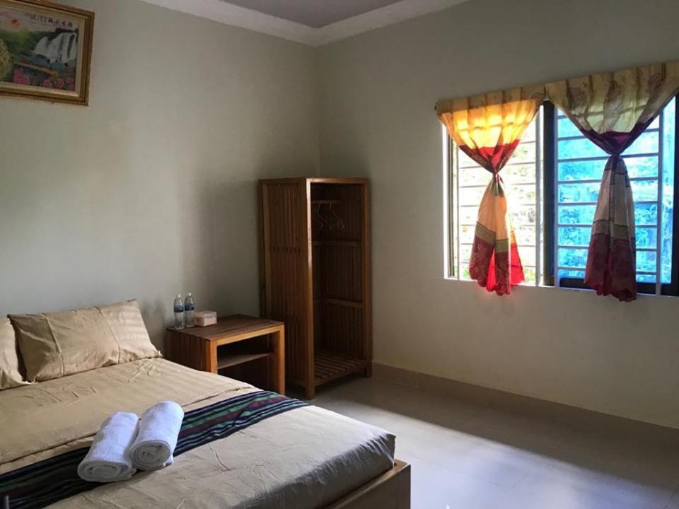 סן מונורום Manel Guesthouse And Restaurant מראה חיצוני תמונה