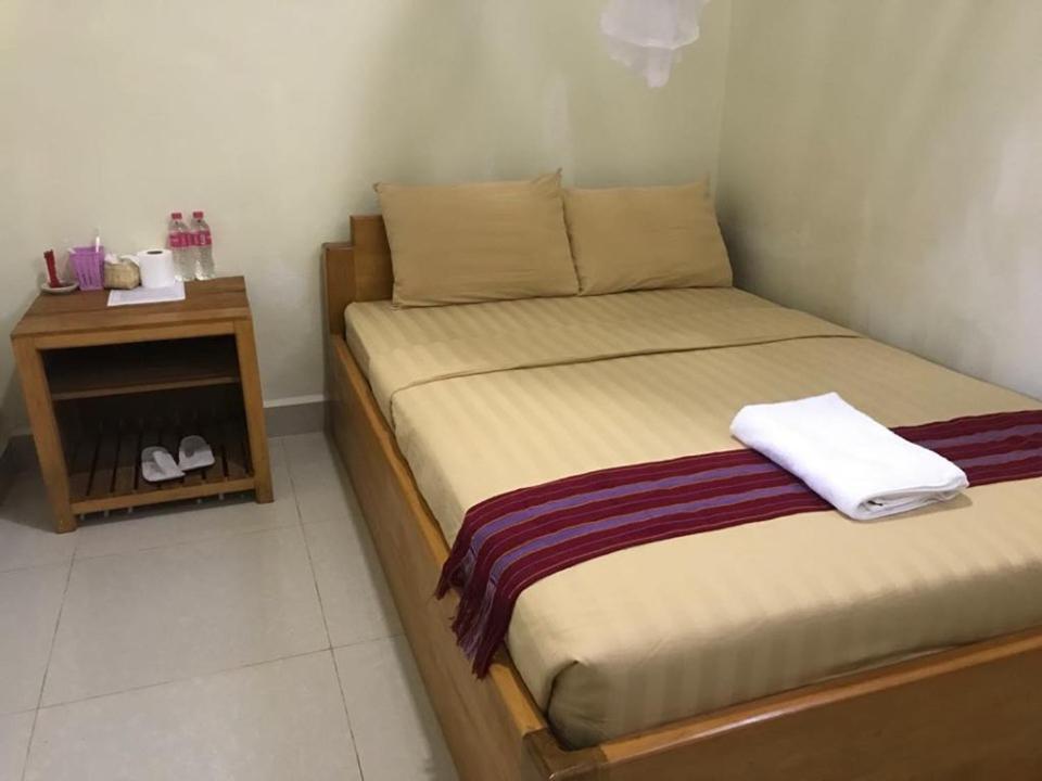 סן מונורום Manel Guesthouse And Restaurant מראה חיצוני תמונה