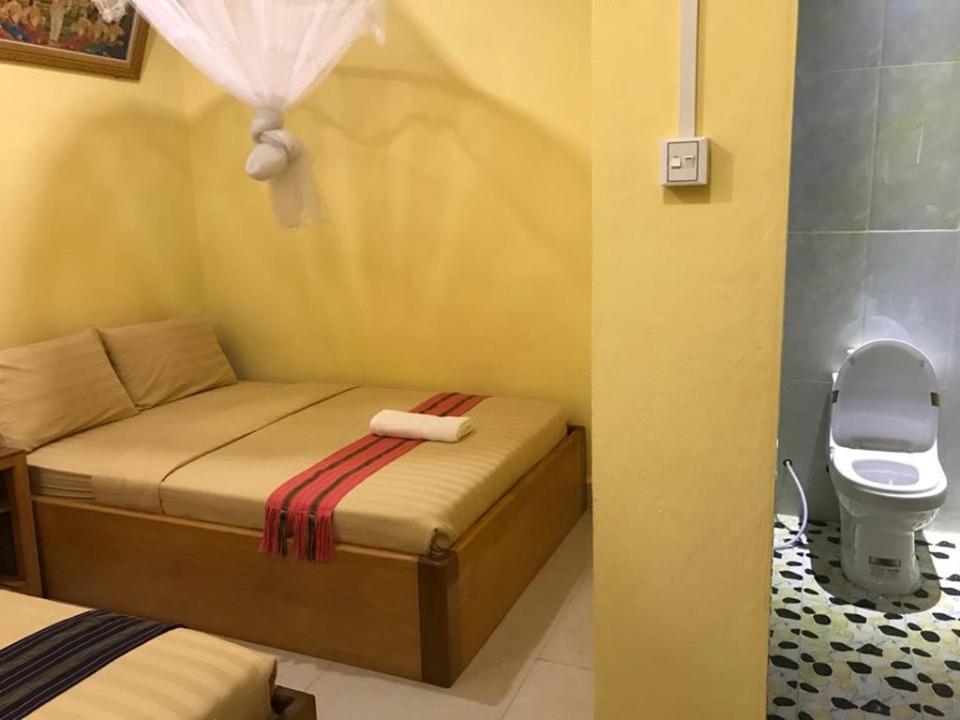 סן מונורום Manel Guesthouse And Restaurant מראה חיצוני תמונה